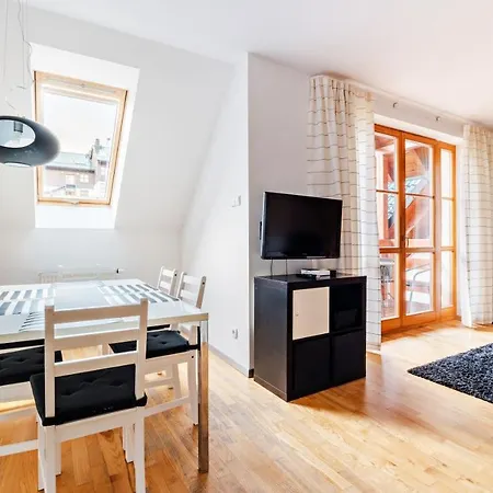 Mysliwska, Sun & Snow קרפאז'