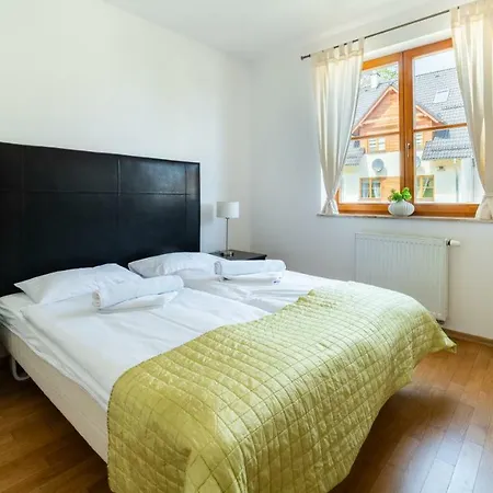 Mysliwska, Sun & Snow * קרפאז'