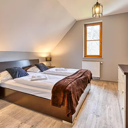 Mysliwska, Sun & Snow