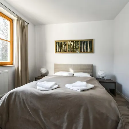 Mysliwska, Sun & Snow Daire