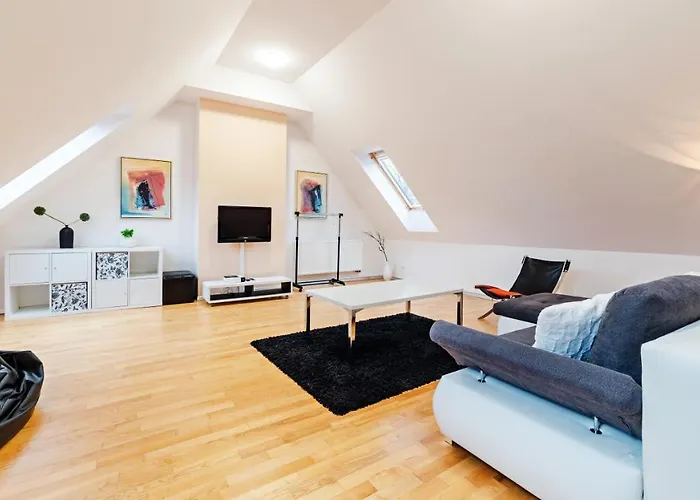 Mysliwska, Sun & Snow Апартаменты *